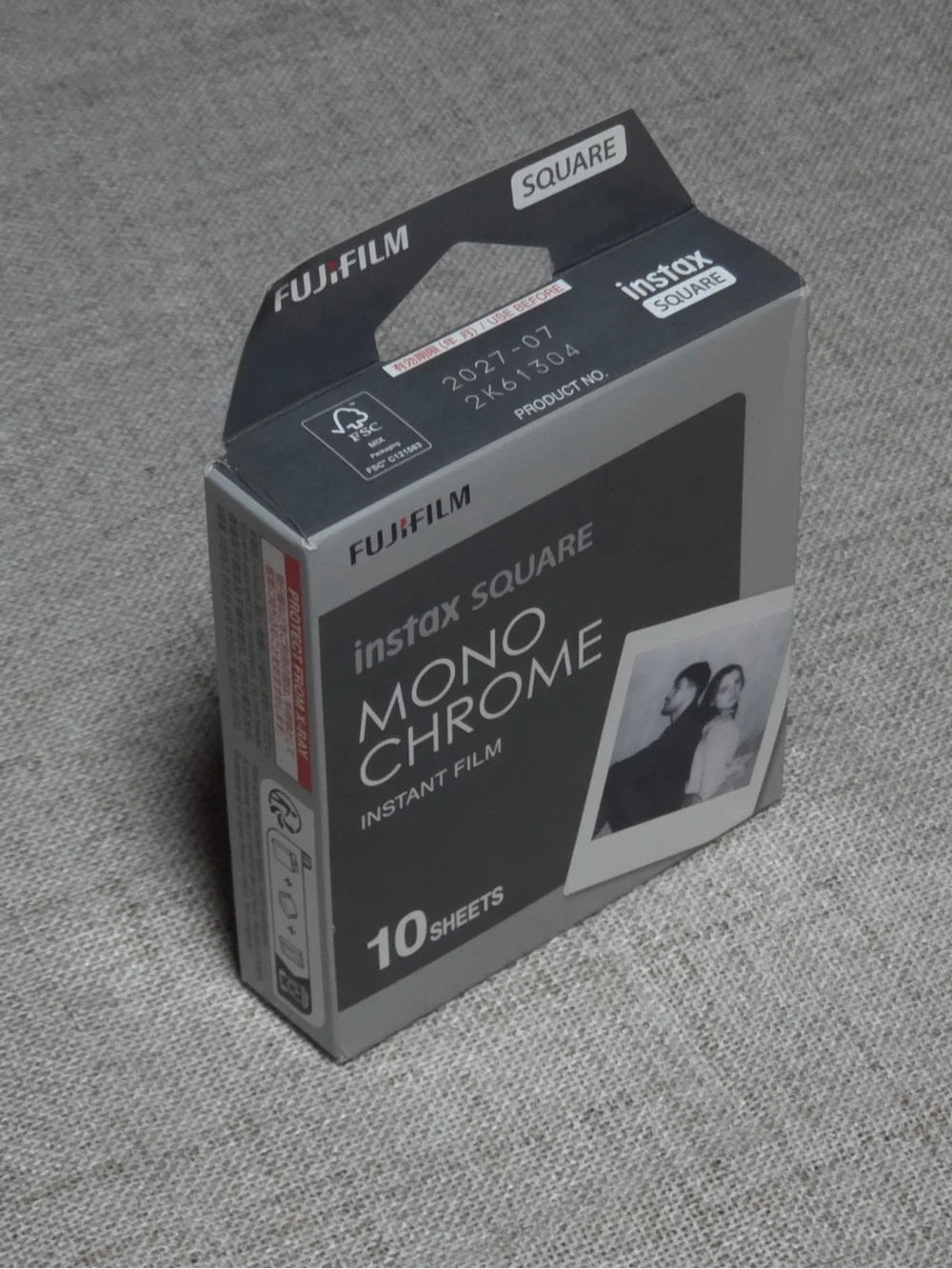 Fujifilm Instax SQUARE Monochrome Instant Film NEVER OPENED *NO SHIPPING COST*